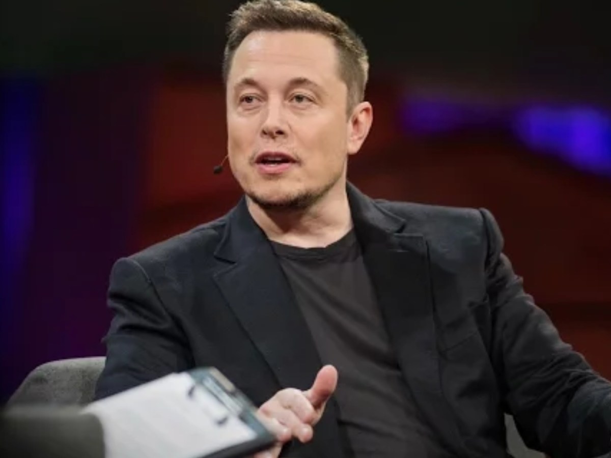 ELON MUSK : REVOLUTIONARY MAN OF THE&nbsp;WORLD